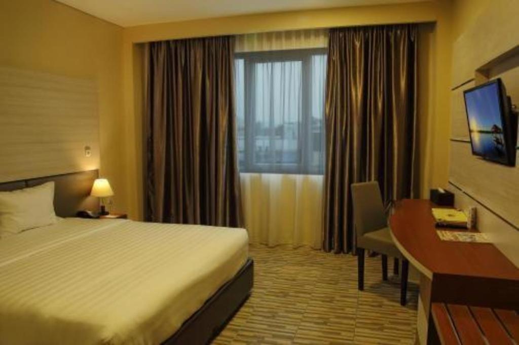Asoka Luxury Hotel Bandar Lampung Exterior foto