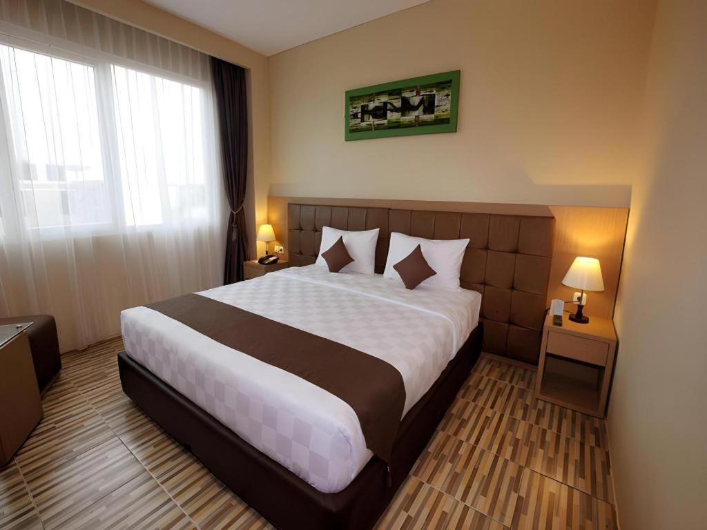 Asoka Luxury Hotel Bandar Lampung Exterior foto